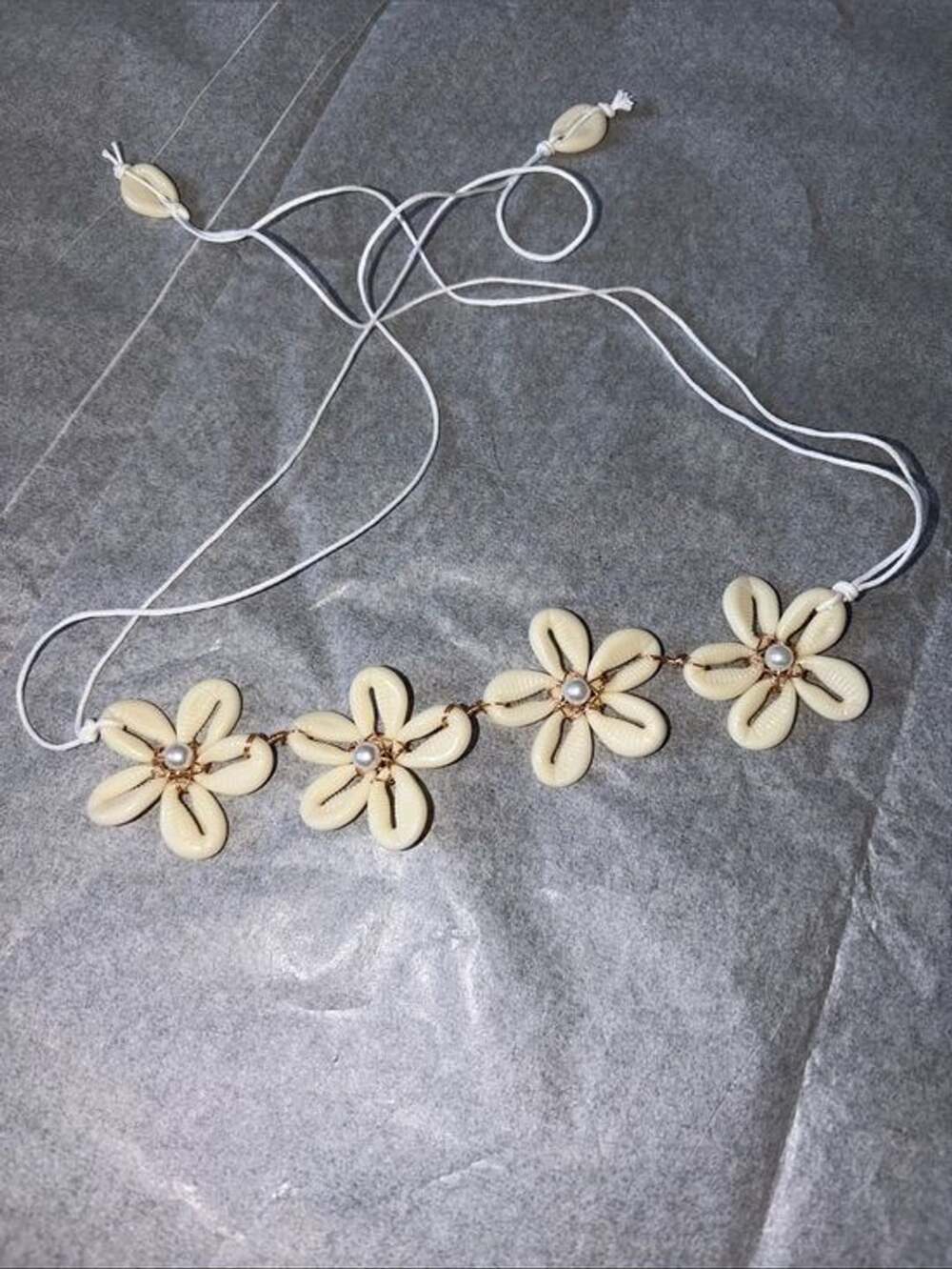Shell Flower Choker Necklave Ivory White